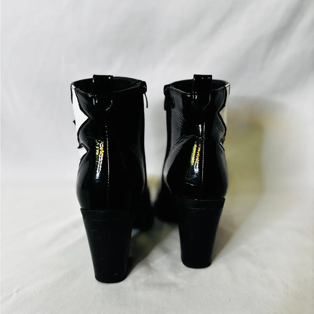 RARE Jeeini of Paris Black and‎ White Patent Leather Heel Ankles Boots 8.5